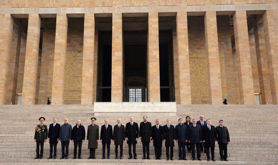 Azerbaycan Cumhurbaşkanı Aliyev Anıtkabir'de 3